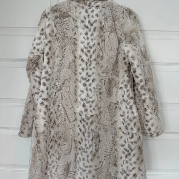 Faux fur white leopard print jacket - size M - Picture 3 of 4